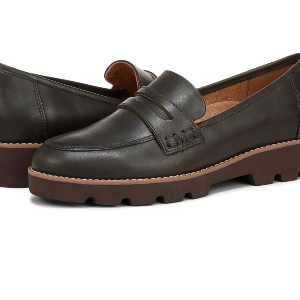 Vionic Cheryl II Women's Dark Olive Green Loafers - New In Box - Ret $135